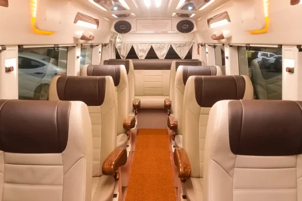 Tempo 10 Maharaja Seater - 2