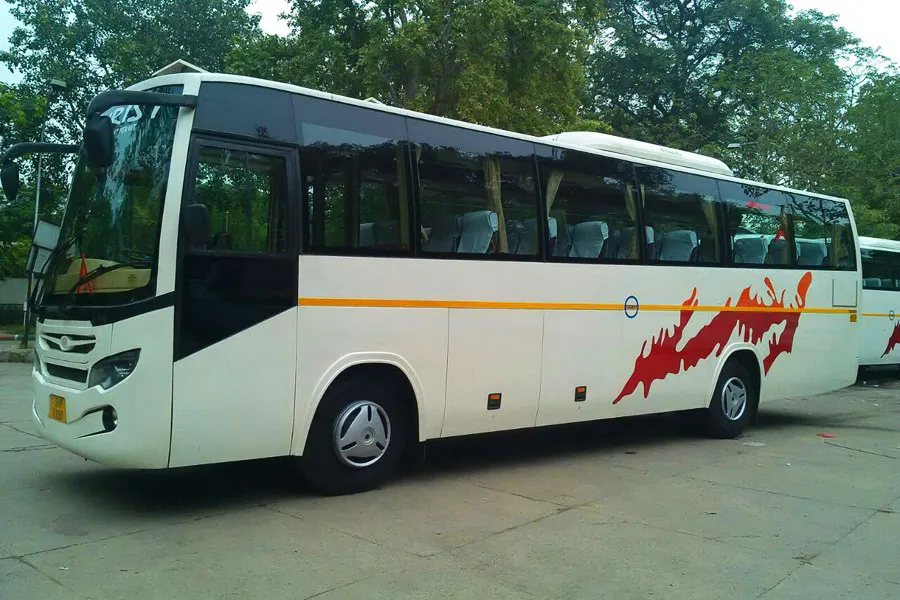 27 Seater Luxury Mini Bus